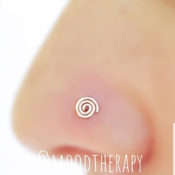 LAST 1** Spiral Boho Rose Gold Nose-ring L-shape - Picture 2 of 4